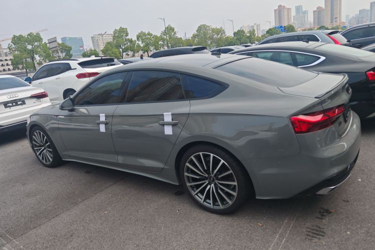 奥迪A5 2021款 Sportback 40 TFSI quattro 豪华致雅型车身外观6003