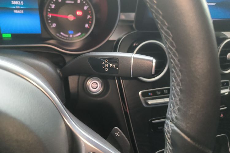 奔驰C级 2019款 C 260 L 运动版中控内饰18