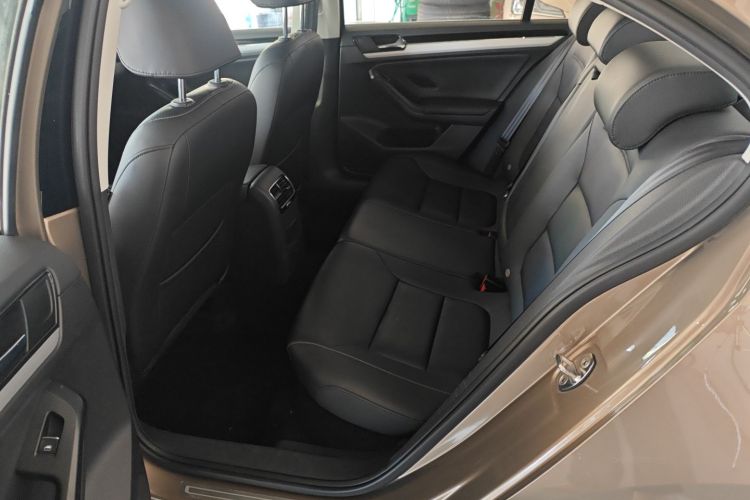 大众 速腾 2018款 1.6L 自动舒适型中控内饰21