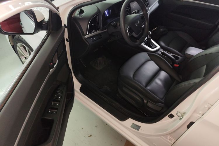 现代 领动 2016款 1.6L 自动智炫·精英型中控内饰7003