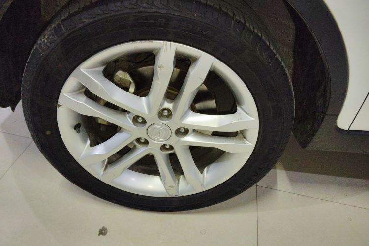 长安CS35 2017款 1.6L 手动豪华型车身外观6007