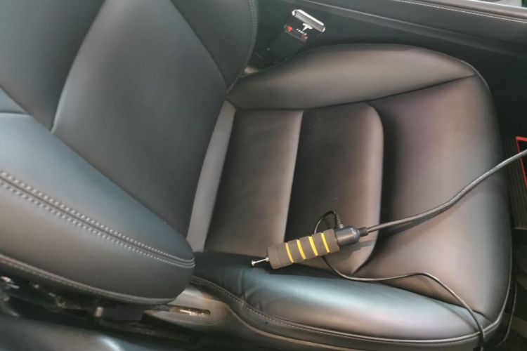 特斯拉 Model Y 2022款 长续航全轮驱动版局部细节41