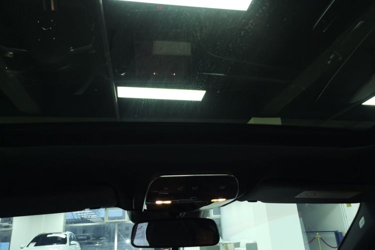 奔驰C级 2023款 改款 C 200 L 运动版中控内饰22