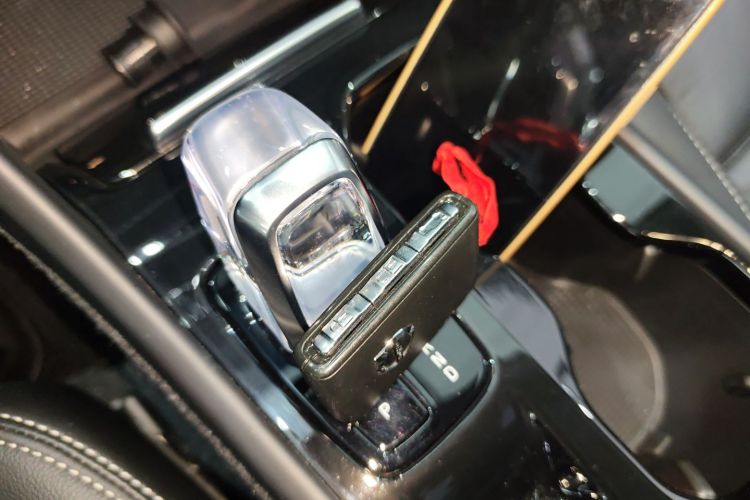 沃尔沃XC40 2024款 B4 四驱智远豪华版中控内饰7001