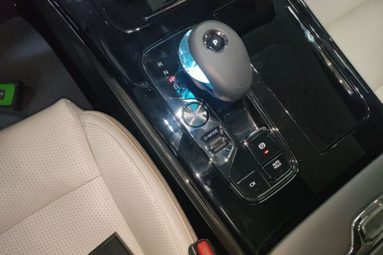 广汽传祺 传祺E9 2023款 E9 MAX中控内饰18