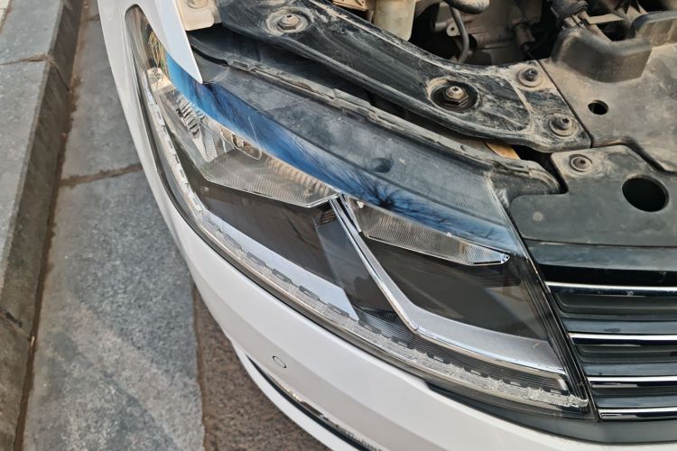 大众 朗逸 2015款 1.6L 自动舒适版车身外观8