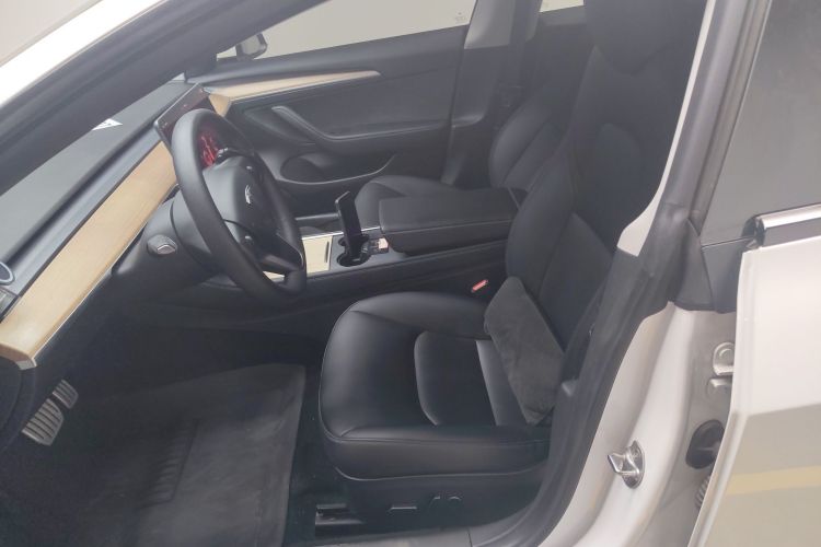 特斯拉 Model 3 2021款 改款二 Performance高性能全轮驱动版中控内饰19