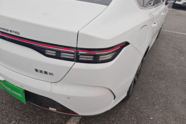 比亚迪 驱逐舰05 2023款 冠军版 DM-i 120KM 尊贵型车身外观9