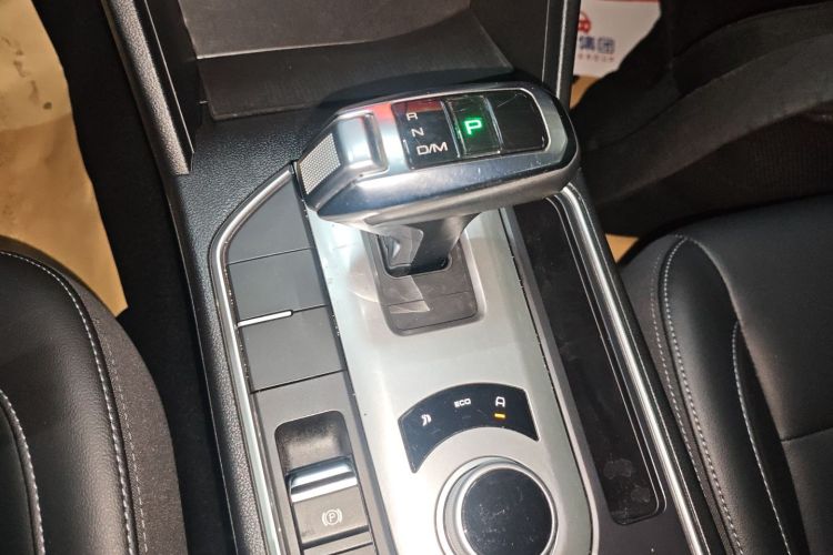 长城 炮 2020款 2.0T商用版自动柴油两驱精英型长箱GW4D20M局部细节18