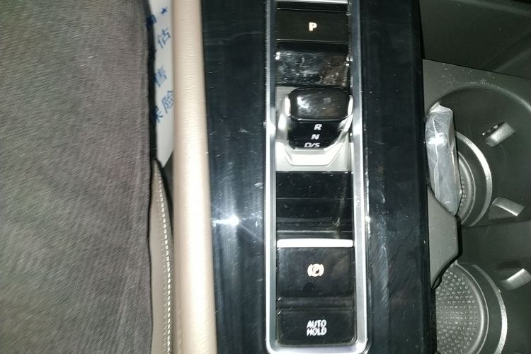 大众 威然 2024款 380TSI 尊贵版中控内饰18