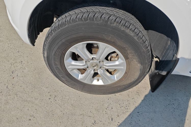 日产 纳瓦拉 2021款 2.5L 改款 手动两驱舒适型QR25车身外观6007