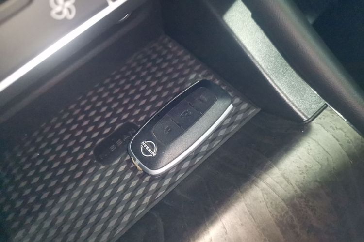 日产 天籁 2022款 2.0L XL-TLS 悦享版中控内饰7001