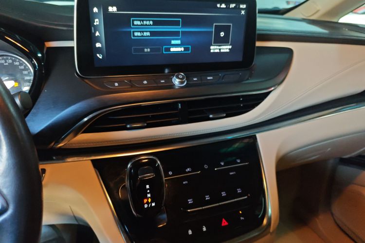 别克GL8 2023款 改款 陆上公务舱 豪华型中控内饰16