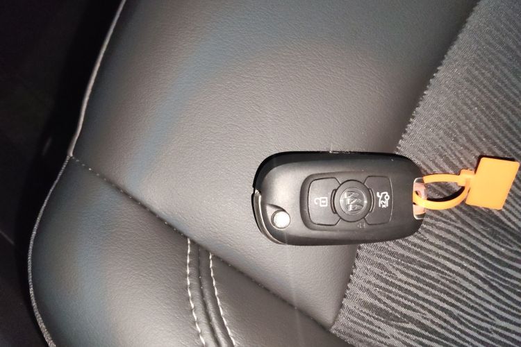 别克 威朗 2020款 20T CVT领先型中控内饰11