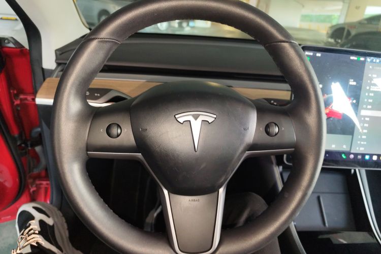 特斯拉 Model 3 2020款 长续航后轮驱动版中控内饰13