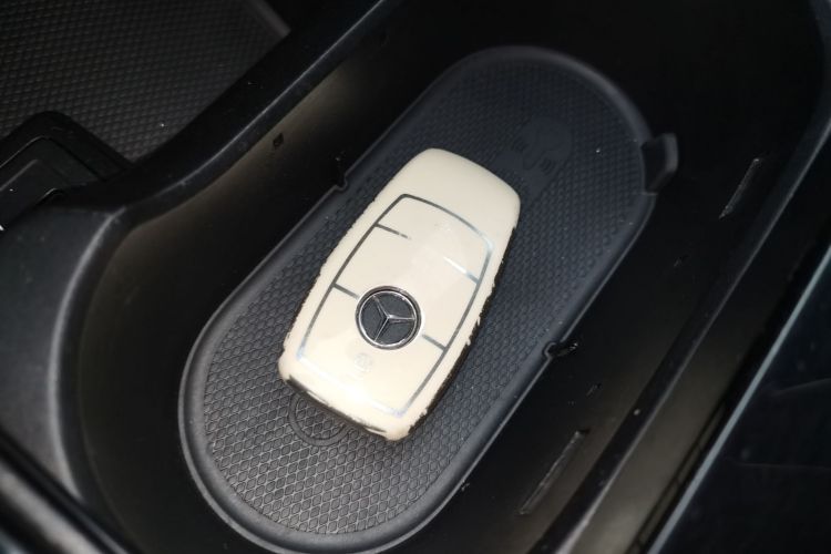 奔驰A级 2019款 A 180 L 运动轿车中控内饰11