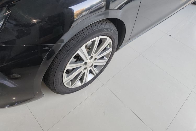 标致408 2015款 1.2T 自动豪华版车身外观6007