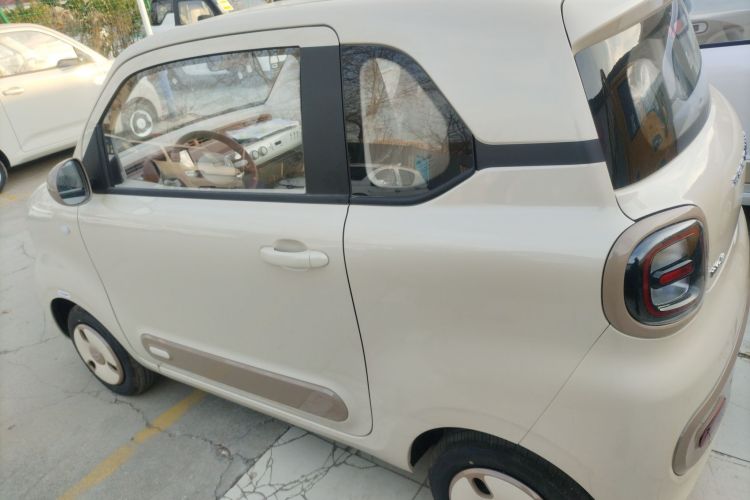 奔腾小马 2026款 222km 萌趣马 Plus车身外观6003