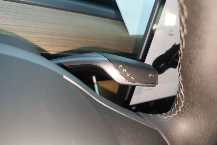 特斯拉 Model 3 2020款 改款 标准续航后驱升级版中控内饰18