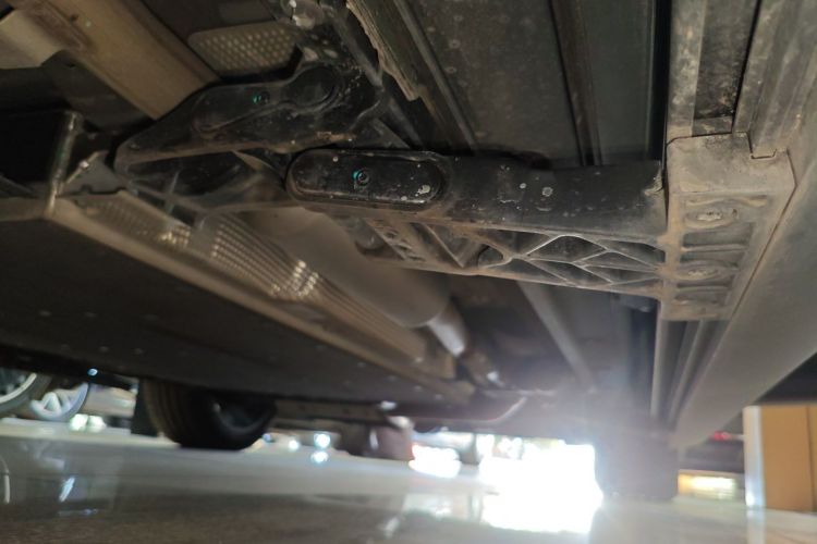 理想汽车 理想L9 2024款 Ultra局部细节9001