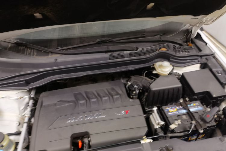 哈弗H6 2016款 升级版 1.5T 手动两驱精英型机舱底盘24