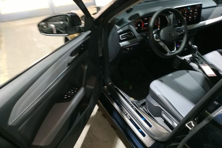 大众 朗逸 2024款 1.5L 自动五百万版中控内饰7003