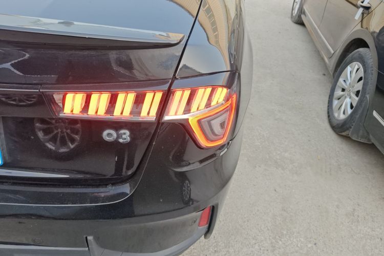 领克03 2019款 1.5TD DCT劲版 国VI车身外观9