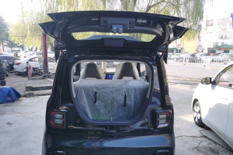 吉利银河 2025款 210km 熊猫卡丁机舱底盘23