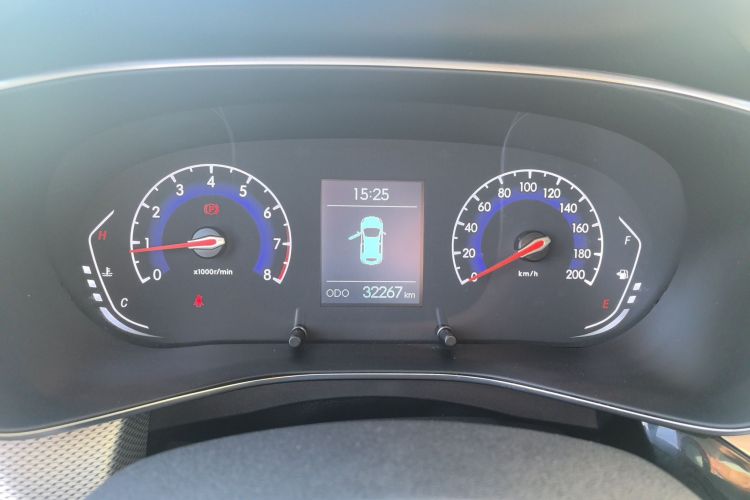 北京汽车 北京X3 2019款 1.5T 手动荣耀版中控内饰14