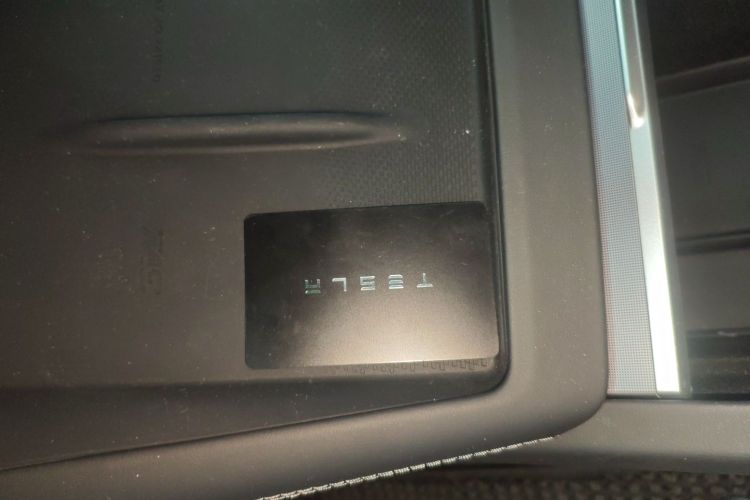 特斯拉 Model 3 2025款 后轮驱动版中控内饰7001