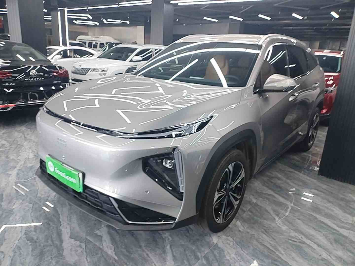 吉利银河 银河L7 2025款 EM-i 115km 探索+版(2)