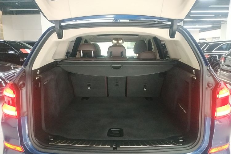 宝马X3 2021款 改款 xDrive28i M运动套装机舱底盘23