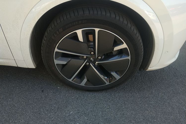 理想汽车 理想L7 2025款 Max 智能焕新版车身外观10