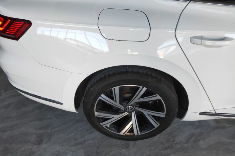 一汽-大众CC 2021款 330TSI 炫目版车身外观6008