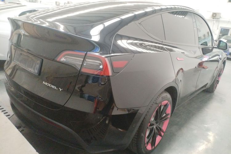 特斯拉 Model Y 2022款 改款 后轮驱动版车身外观6