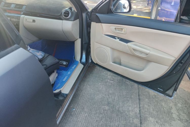 马自达3 2010款 1.6L 自动经典时尚型局部细节9005