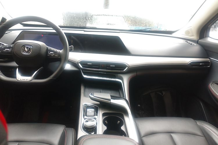 长安UNI-T 2021款 1.5T 卓越型局部细节16