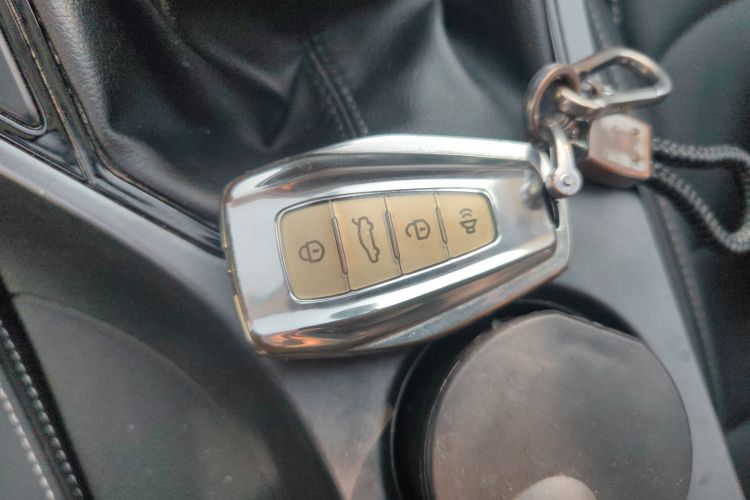 吉利汽车 帝豪 2020款 1.5L 手动豪华型中控内饰11