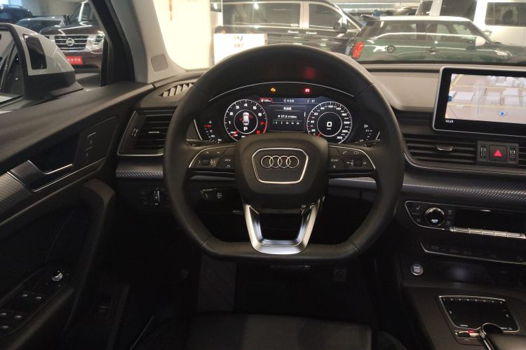 奥迪Q5L 2018款 45 TFSI 尊享运动型 国V局部细节13