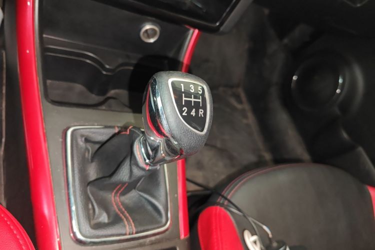 北京汽车 绅宝X25 2015款 1.5L 手动精英型中控内饰18