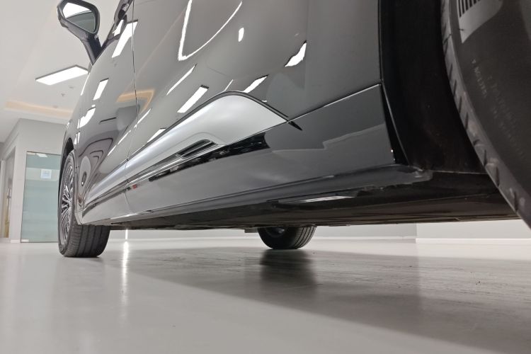 腾势D9 2022款 DM-i 970 四驱尊荣型局部细节9002