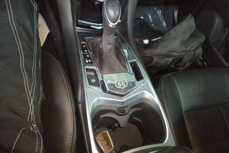 凯迪拉克SRX 2015款 3.0L 舒适型中控内饰18