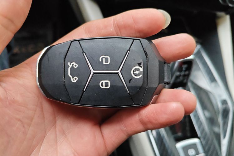 领克02 2018款 1.5T DCT两驱耀Pro版 国V中控内饰7001