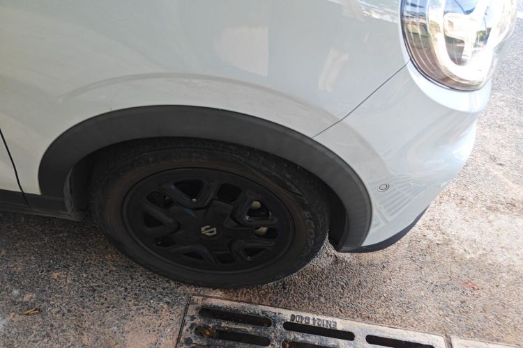 零跑汽车 零跑T03 2023款 403智享版车身外观10