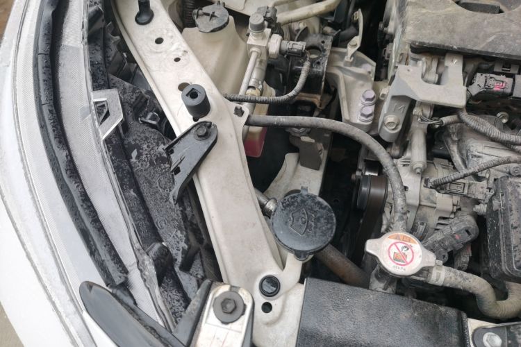 丰田 威兰达 2020款 2.0L CVT两驱豪华版局部细节9006