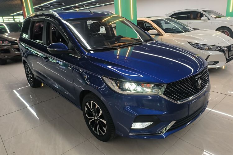 宝骏360 2019款 1.5L CVT精英型 国VI车身外观3