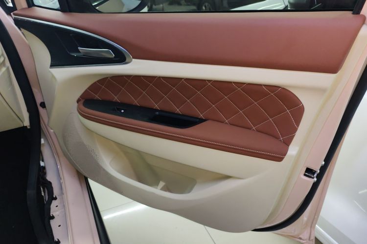 欧拉好猫 2021款 400km标准续航 雅典娜版 三元锂中控内饰42