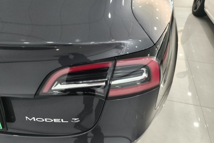 特斯拉 Model 3 2019款 标准续航后驱升级版车身外观9