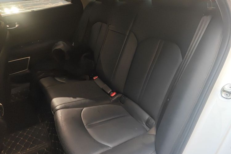 起亚K5 2016款 2.0T 自动PRM中控内饰7004