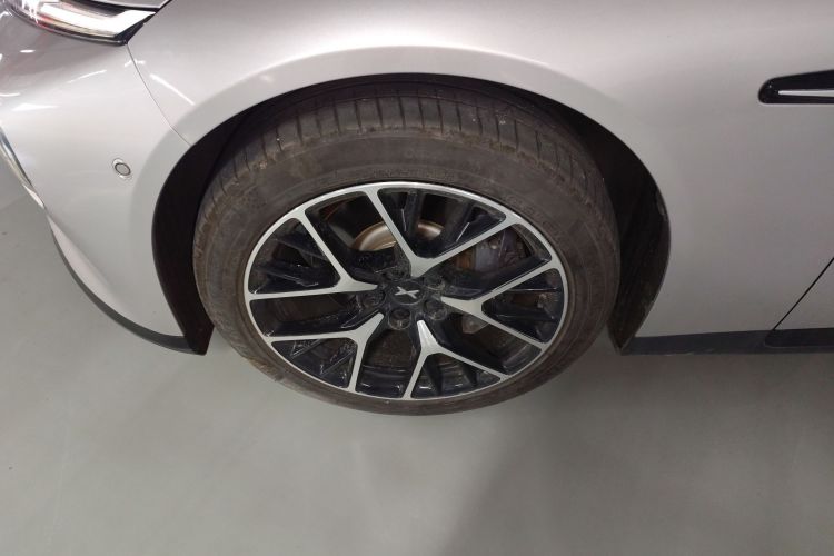 小鹏P7 2023款 P7i 702 Pro车身外观6007